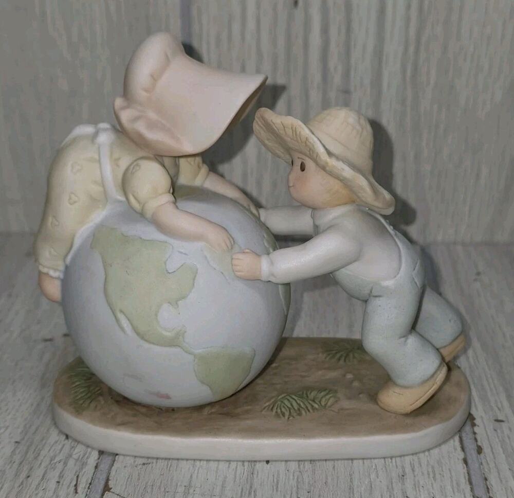 Vtg 99 Home Interiors Circle Of Friends "On Top Of The World!" Boy Girl Figurine